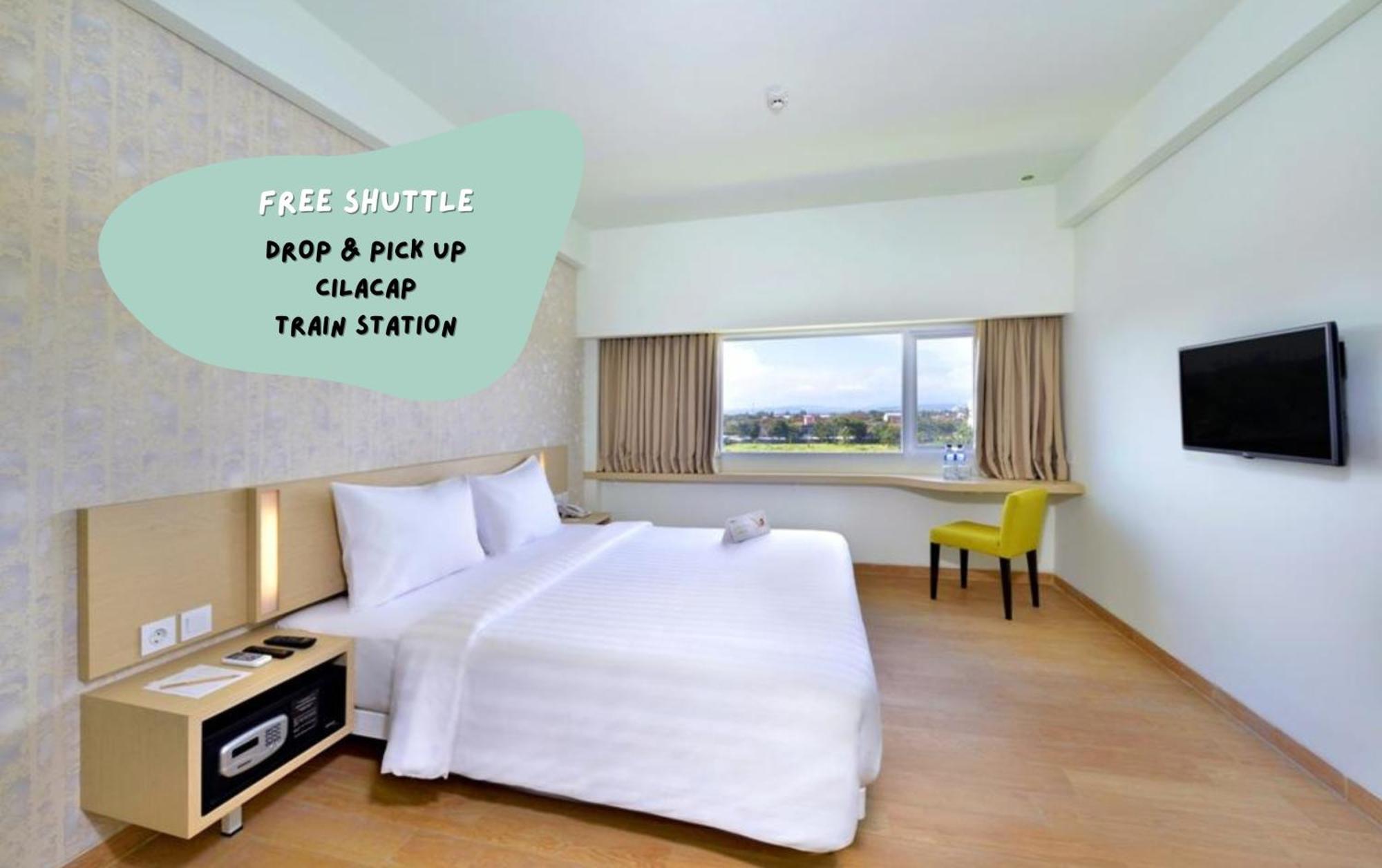 Whiz Prime Hotel Sudirman チラチャプ エクステリア 写真